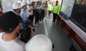 树行业典范 筑品质工程——内蒙古路桥集团两大公路崛起二连浩特